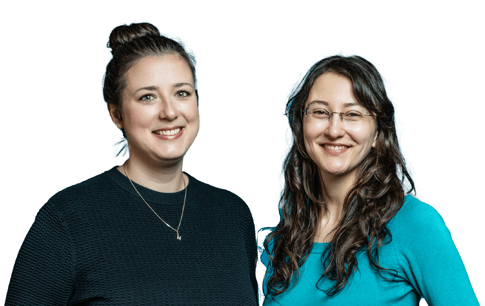 Laura Schulte und Natalí Gisel Matschuk, Human Ressources, lächeln in die Kamera